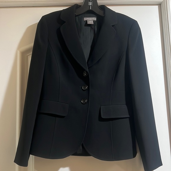 Pre-Own - 2P- Ann Taylor Suite Set(Matched Jacket and Skirt)